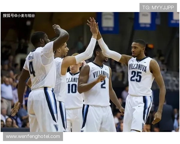 罗布哈特NCAA表现谁更出色